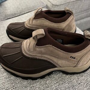 LL Bean Women’s Storm Chaser Tek 2.5 Slip-on Waterproof Duck Shoes Size 6 NEW